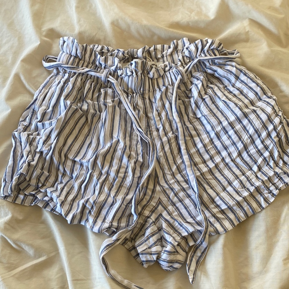 Hollister high rise paper bag shorts. White with blue and yellow stripes.